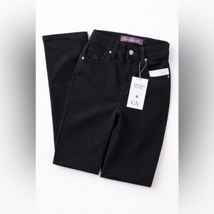 NWT Gloria Vanderbilt Black Straight Leg Jeans Cotton Spandex Blend Casual